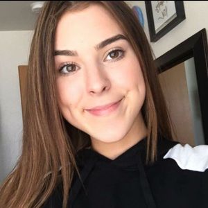 Meet your Posher, Alison